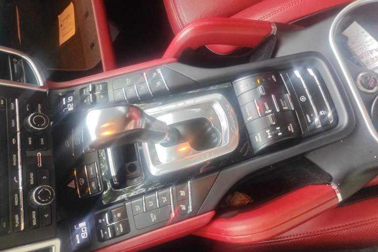 Used Porsche Cayenne 2015 Cayenne S 3.6T Gear Lever