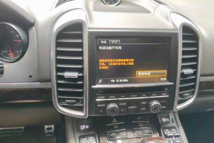 Used Porsche Cayenne 2015 Cayenne 3.0T Audio And AC Panel
