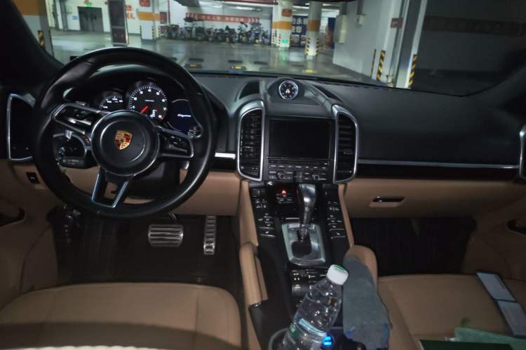 Used Porsche Cayenne 2015 Cayenne 3.0T Center Console