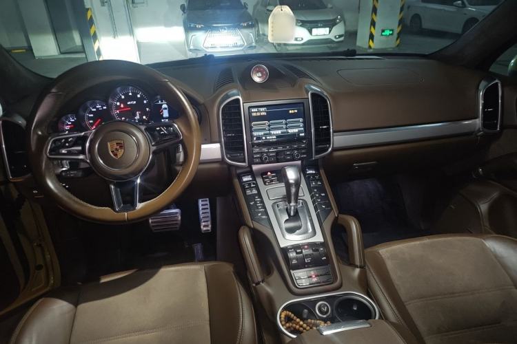 Used Porsche Cayenne 2015 Cayenne GTS 3.6T Center Console