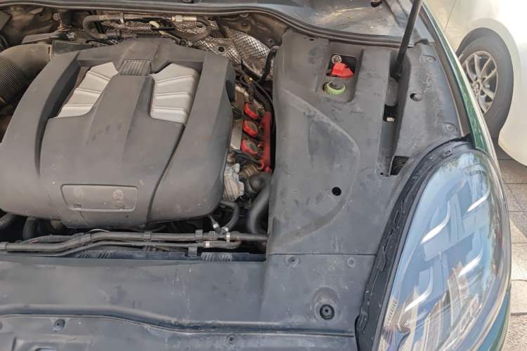 Used Porsche Cayenne 2015 Cayenne 3.0T Engine Bay Left