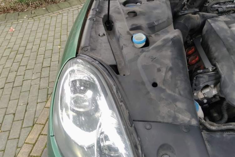 Used Porsche Cayenne 2015 Cayenne 3.0T Engine Bay Right