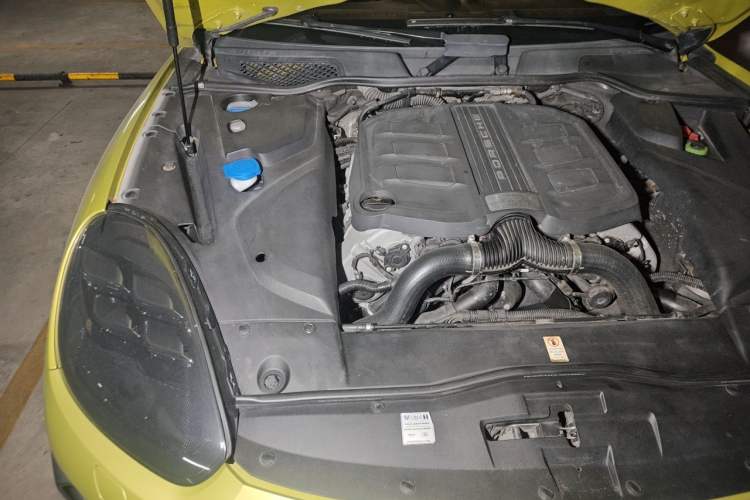 Used Porsche Cayenne 2015 Cayenne GTS 3.6T Engine Bay Right