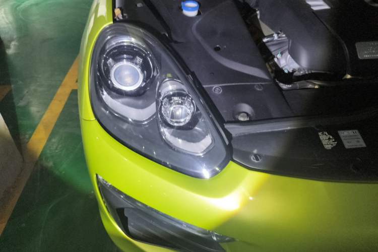Used Porsche Cayenne 2015 Cayenne 3.0T Engine Bay Right