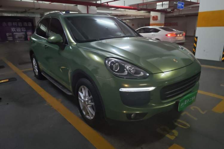 Used Porsche Cayenne 2015 Cayenne 3.0T Front Right 45 Deg