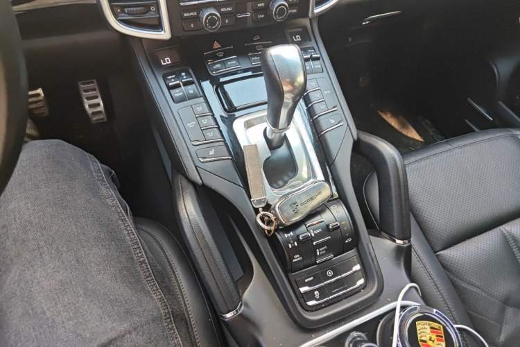 Used Porsche Cayenne 2015 Cayenne 3.0T Gear Lever