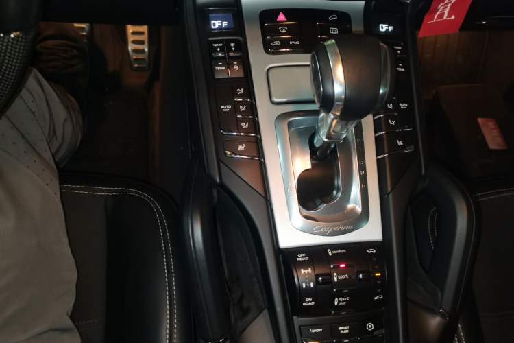 Used Porsche Cayenne 2015 Cayenne GTS 3.6T Gear Lever