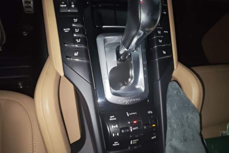 Used Porsche Cayenne 2015 Cayenne 3.0T Gear Lever