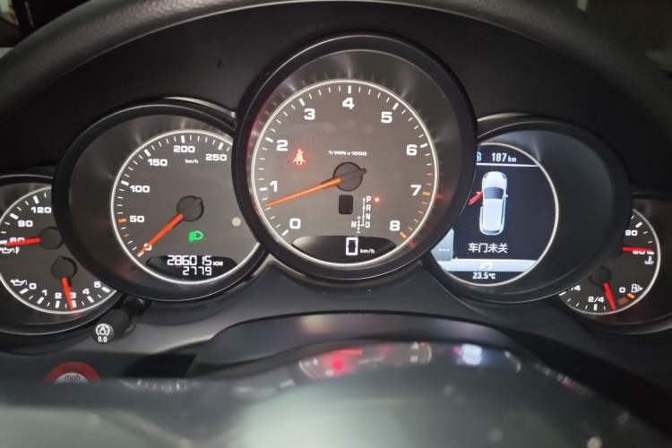 Used Porsche Cayenne 2015 Cayenne 3.0T Instrument Cluster