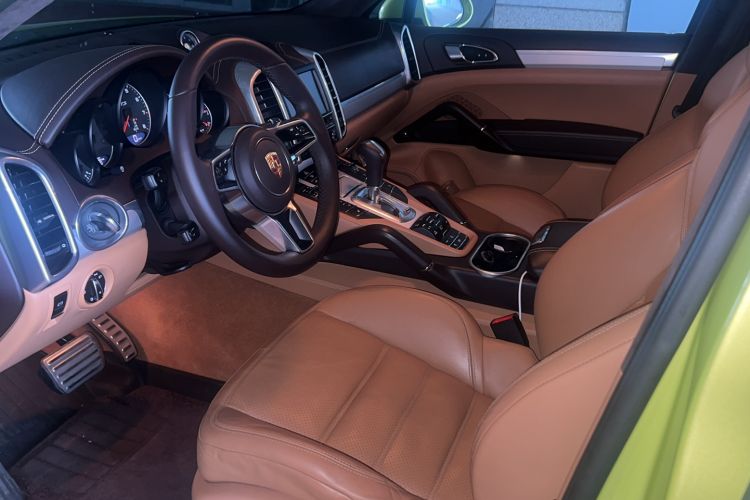 Used Porsche Cayenne 2015 Cayenne GTS 3.6T Interior 1