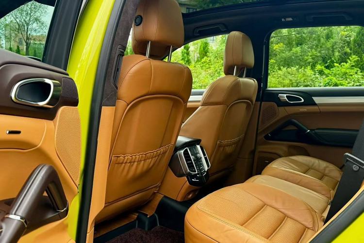 Used Porsche Cayenne 2015 Cayenne GTS 3.6T Interior 2