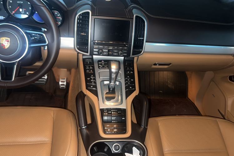 Used Porsche Cayenne 2015 Cayenne GTS 3.6T Interior 3