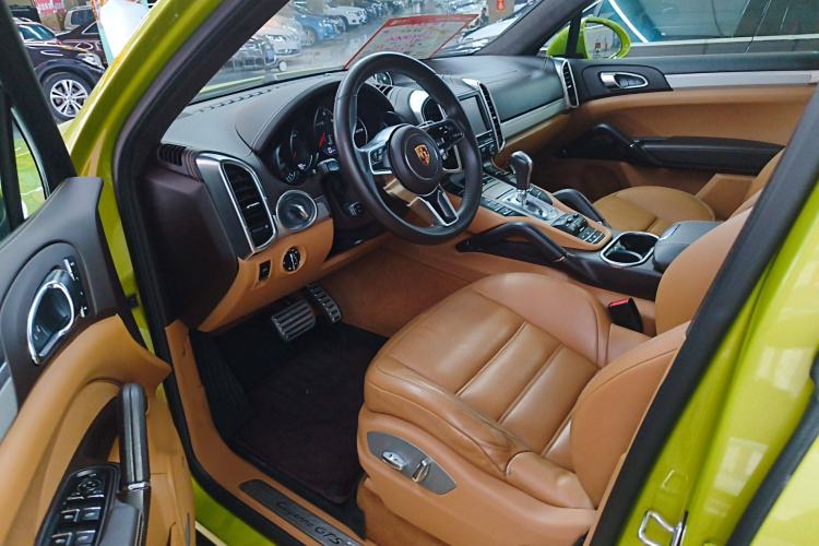 Used Porsche Cayenne 2015 Cayenne GTS 3.6T Interior 3