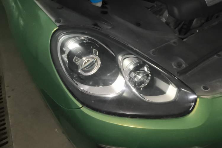 Used Porsche Cayenne 2015 Cayenne 3.0T Right Front Headlight