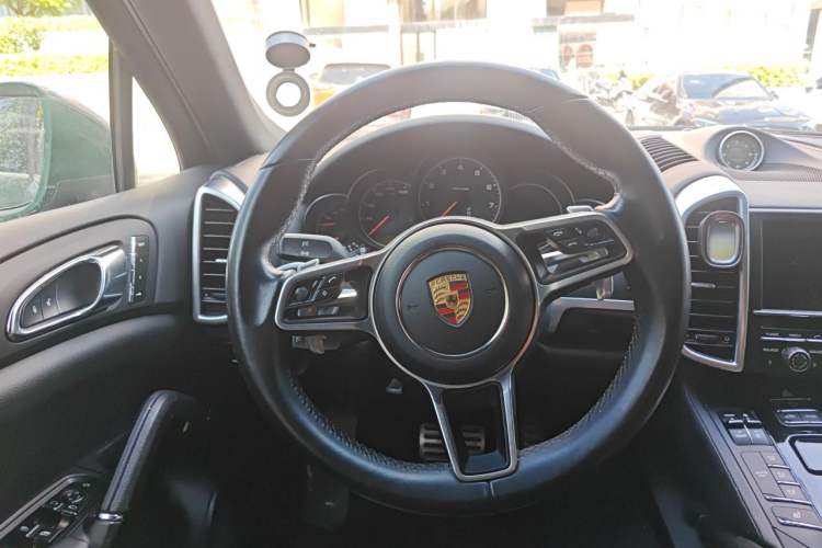 Used Porsche Cayenne 2015 Cayenne 3.0T Steering Wheel