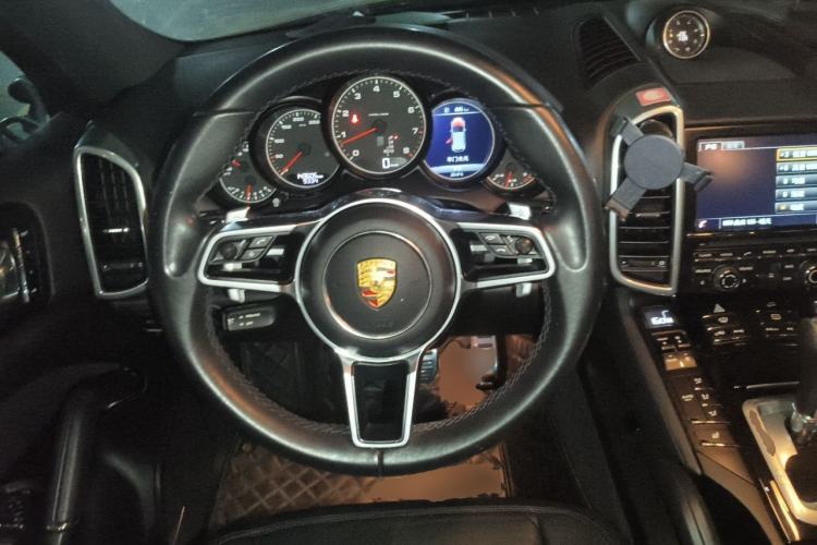 Used Porsche Cayenne 2015 Cayenne 3.0T Steering Wheel