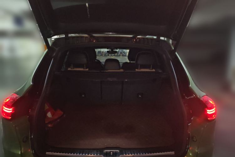 Used Porsche Cayenne 2015 Cayenne 3.0T Trunk