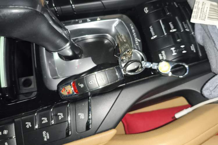Used Porsche Cayenne 2015 Cayenne 3.0T Vehicle Key
