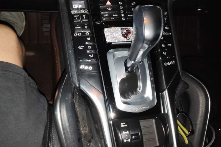 Used Porsche Cayenne 2015 Cayenne S 3.6T Gear Lever