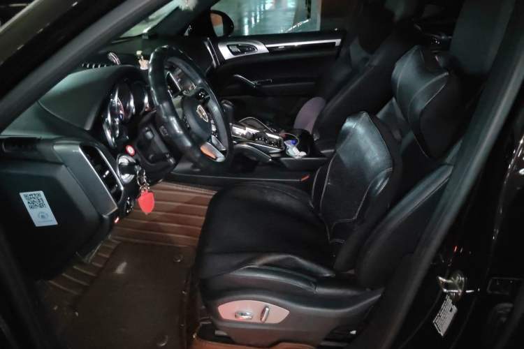 Used Porsche Cayenne 2015 Cayenne S 3.6T Left Front Seat