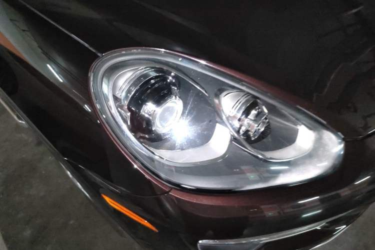 Used Porsche Cayenne 2015 Cayenne S 3.6T Right Front Headlight