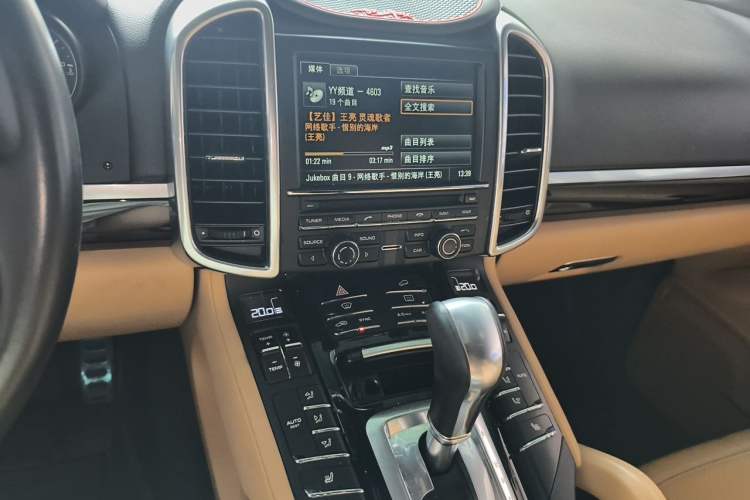 Used Porsche Cayenne 2015 Cayenne 3.0T Audio And AC Panel