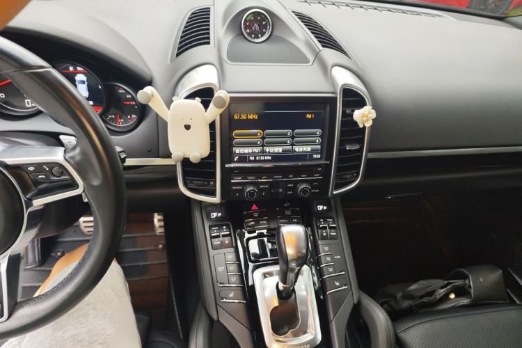 Used Porsche Cayenne 2015 Cayenne 3.0T Audio And AC Panel