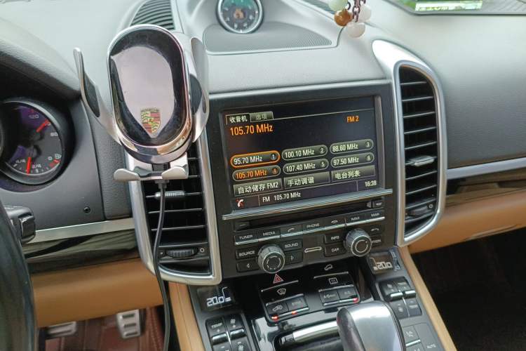 Used Porsche Cayenne 2015 Cayenne 3.0T Audio And AC Panel