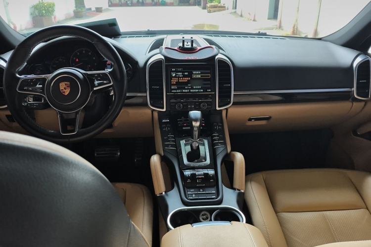 Used Porsche Cayenne 2015 Cayenne 3.0T Center Console