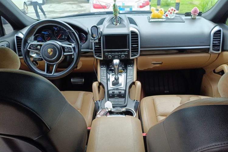 Used Porsche Cayenne 2015 Cayenne 3.0T Center Console