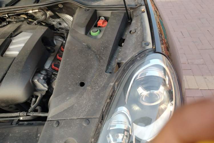 Used Porsche Cayenne 2015 Cayenne 3.0T Engine Bay Left