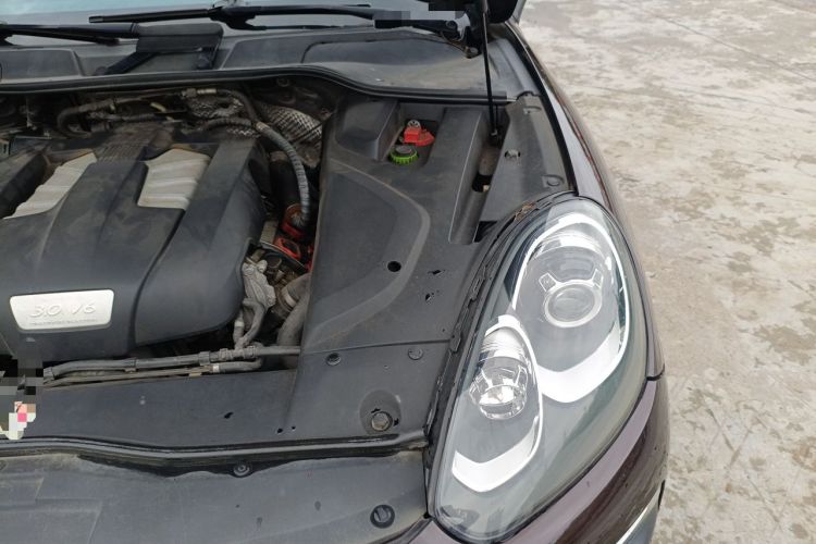 Used Porsche Cayenne 2015 Cayenne 3.0T Engine Bay Left