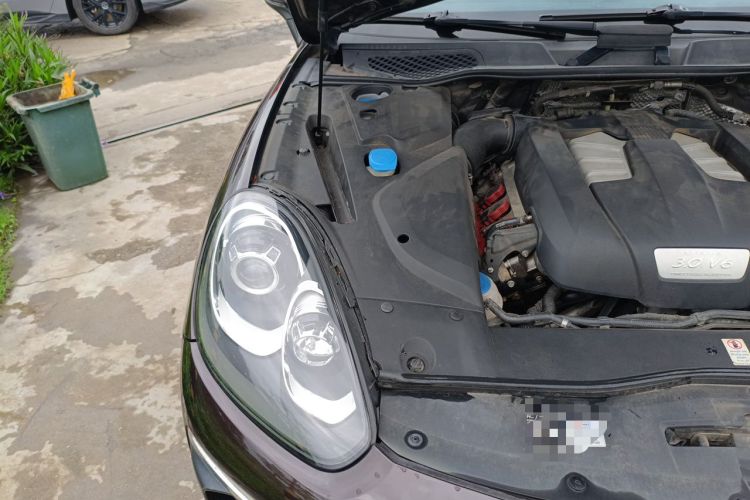Used Porsche Cayenne 2015 Cayenne 3.0T Engine Bay Right