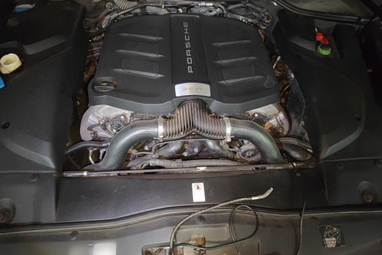 Used Porsche Cayenne 2015 Cayenne GTS 3.6T Engine Bay