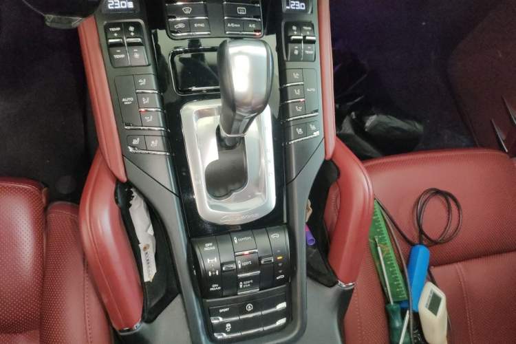 Used Porsche Cayenne 2015 Cayenne 3.0T Gear Lever