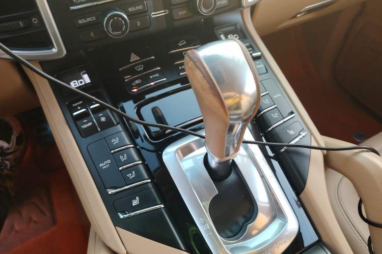 Used Porsche Cayenne 2015 Cayenne 3.0T Gear Lever