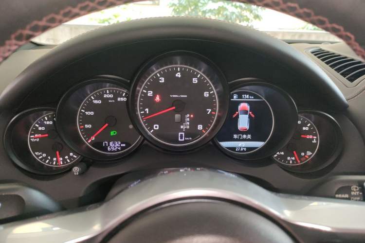 Used Porsche Cayenne 2015 Cayenne 3.0T Instrument Cluster