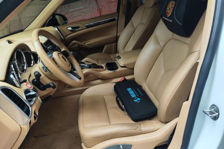Used Porsche Cayenne 2015 Cayenne 3.0T Left Front Seat
