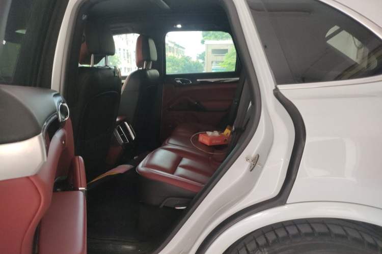 Used Porsche Cayenne 2015 Cayenne 3.0T Left Rear Seat