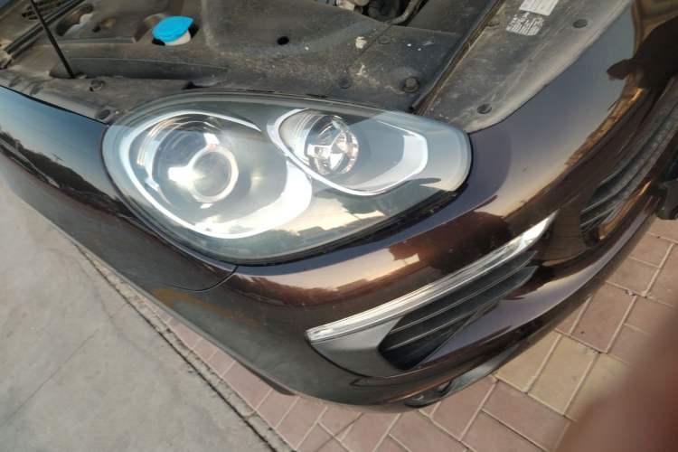 Used Porsche Cayenne 2015 Cayenne 3.0T Right Front Headlight