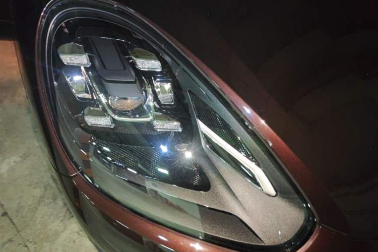 Used Porsche Cayenne 2015 Cayenne GTS 3.6T Right Front Headlight