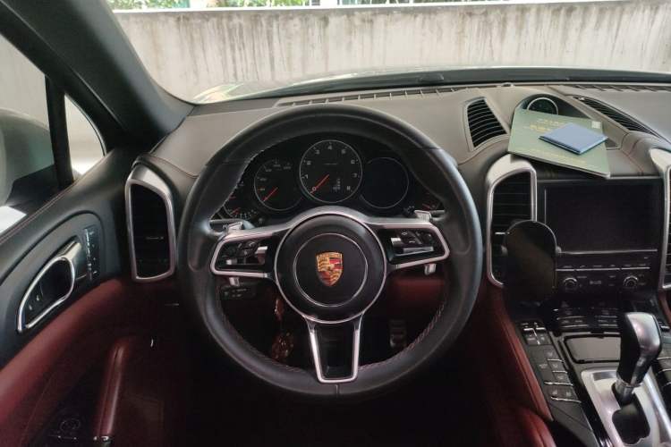 Used Porsche Cayenne 2015 Cayenne 3.0T Steering Wheel