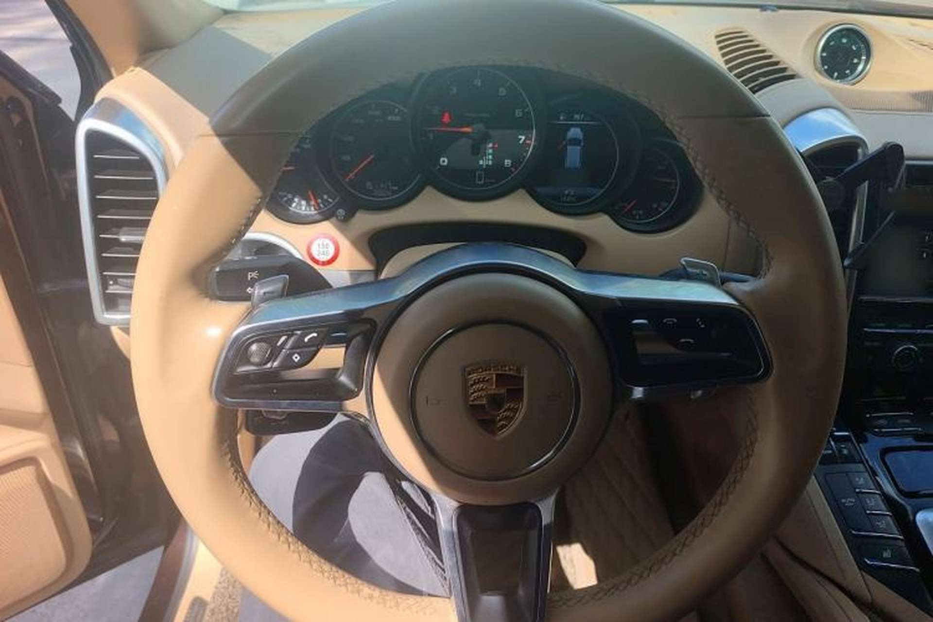 Used Porsche Cayenne 2015 Cayenne 3.0T Steering Wheel