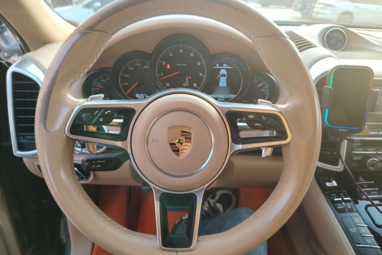 Used Porsche Cayenne 2015 Cayenne 3.0T Steering Wheel