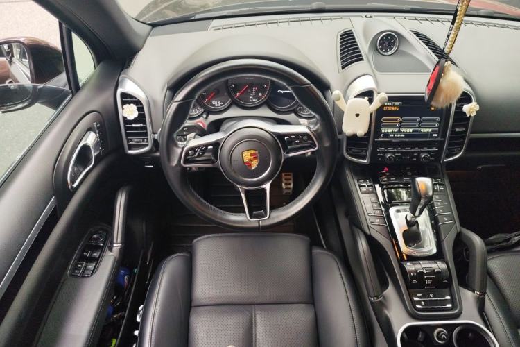 Used Porsche Cayenne 2015 Cayenne 3.0T Steering Wheel