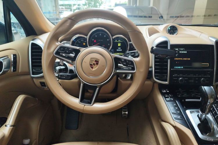 Used Porsche Cayenne 2015 Cayenne 3.0T Steering Wheel