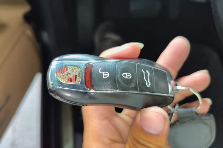 Used Porsche Cayenne 2015 Cayenne 3.0T Vehicle Key