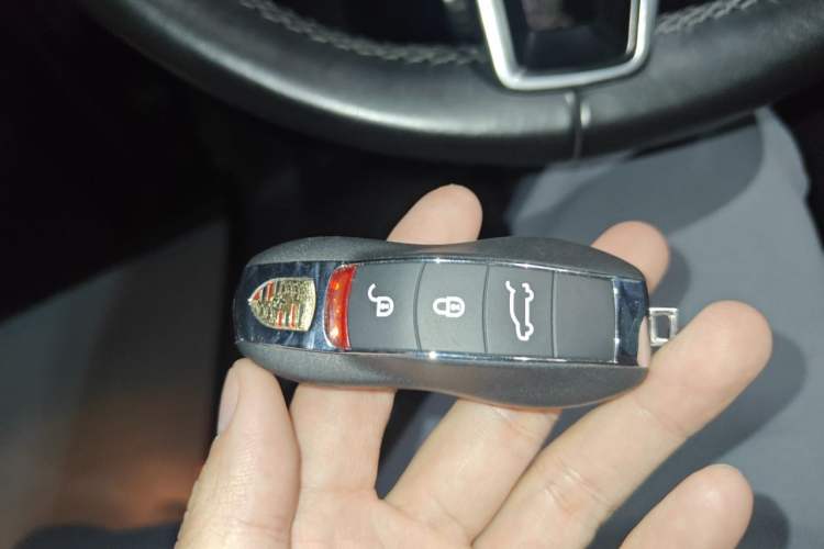 Used Porsche Cayenne 2015 Cayenne 3.0T Vehicle Key