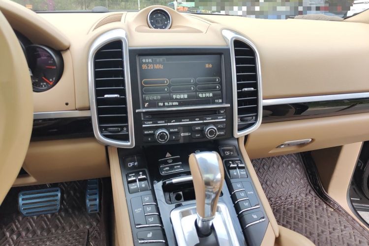 Used Porsche Cayenne 2015 Cayenne 3.0T Audio And AC Panel
