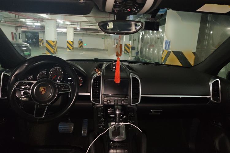 Used Porsche Cayenne 2015 Cayenne 3.0T Center Console
